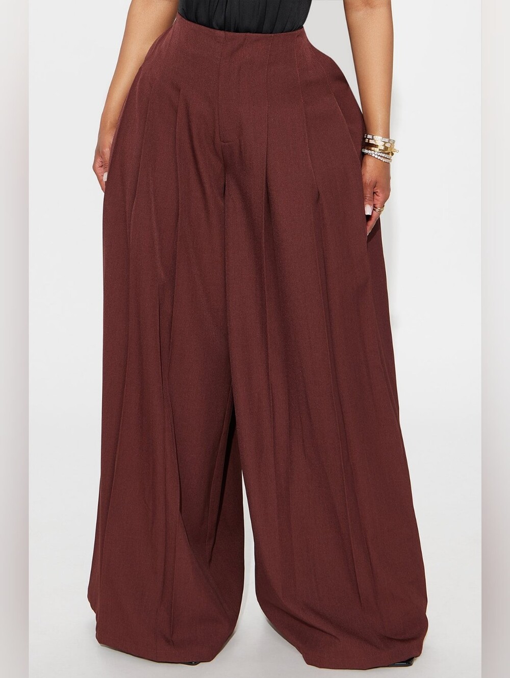Pleated High Rise Wide-Leg Pants in Chocolate